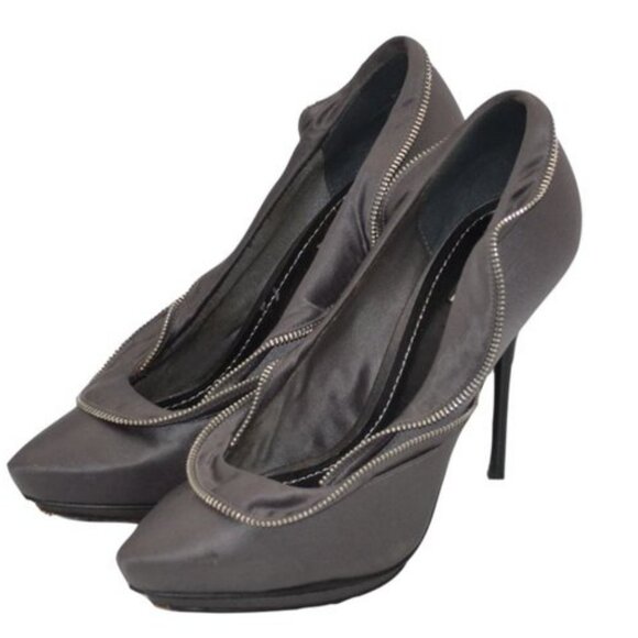 Report Gray Satin Leather & Zipper Ruffle Platform Modern Mod Stilettoes Heels 7 - Picture 6 of 12